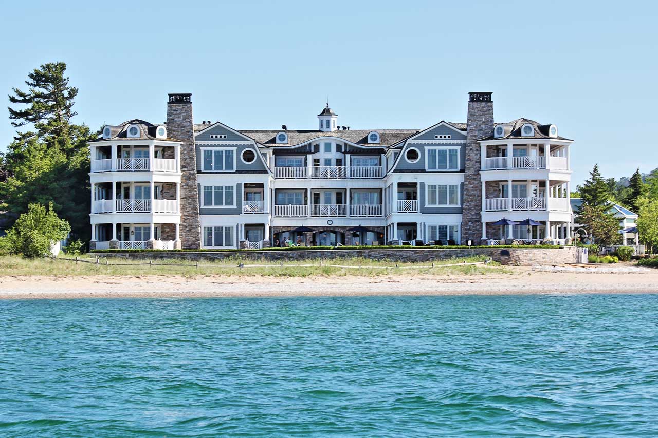 Lebear Resort Luxury Beachfront Living In Glen Arbor Michigan