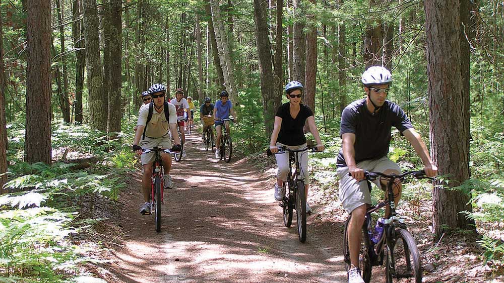 Biking in the Sleeping Bear Dunes National Shoreline (National Park Service/CC BY 2.0)