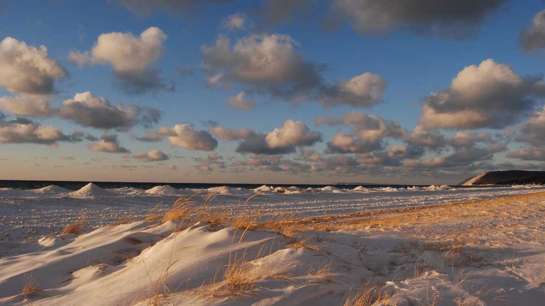 The Sleeping Bear Dunes National Shoreline in winter (National Park Service/CC BY 2.0)