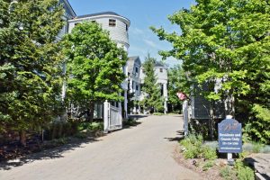 LeBear Resort - entrance