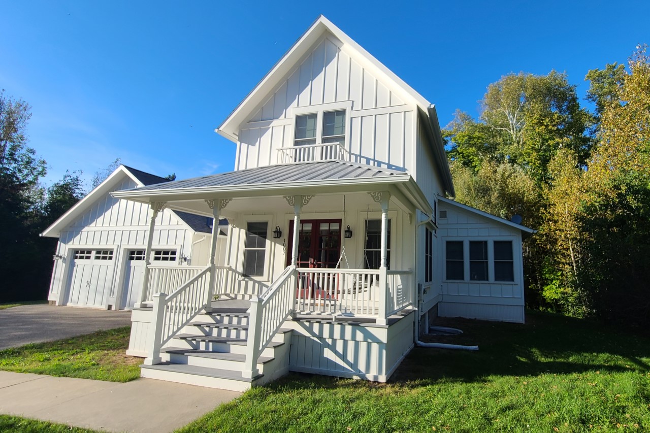 Arlington Petoskey Cottage Near Gaslight District and Bay View