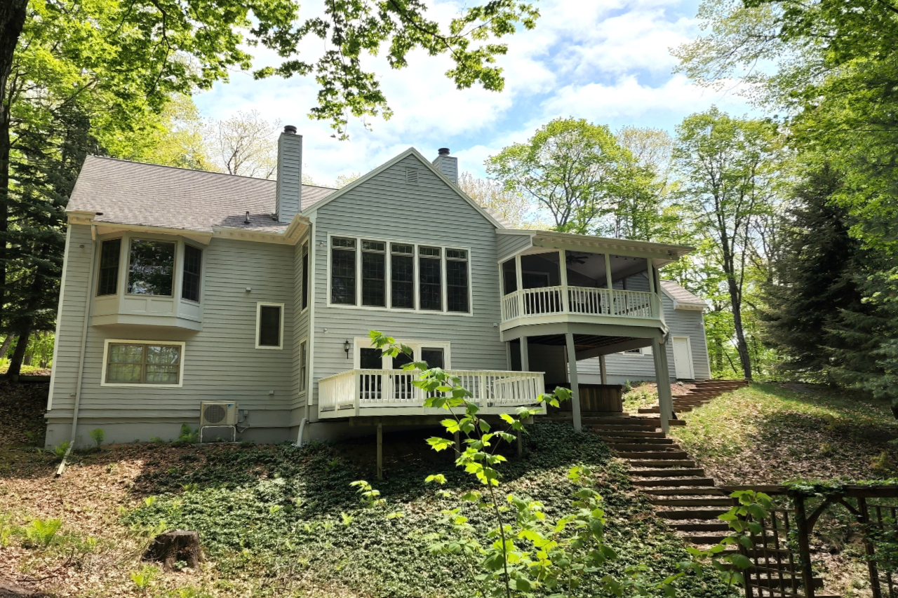 Bluffs Edge at Birchwood Luxurious FourBedroom Vacation Rental Home