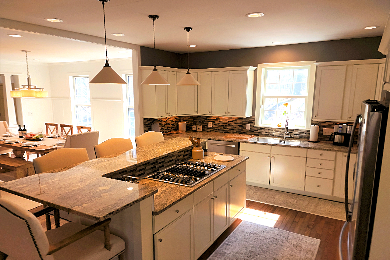 Bluffs Edge at Birchwood Luxurious FourBedroom Vacation Rental Home