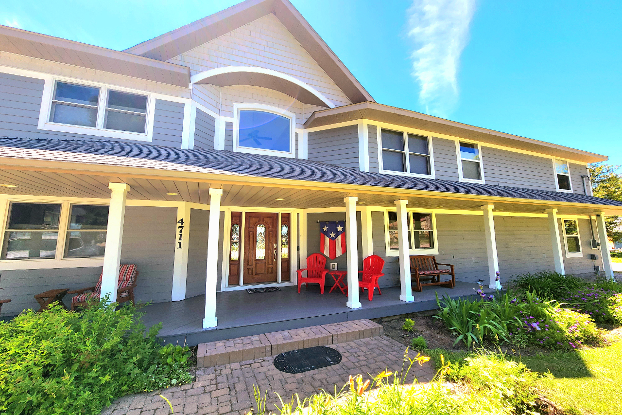 Aloha Lake Home Spacious Home on Mullett Lake Holiday Vacation Rentals