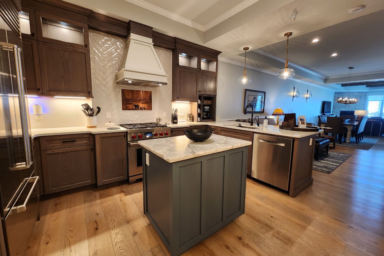 LeBear-Resort-Glen-Arbor