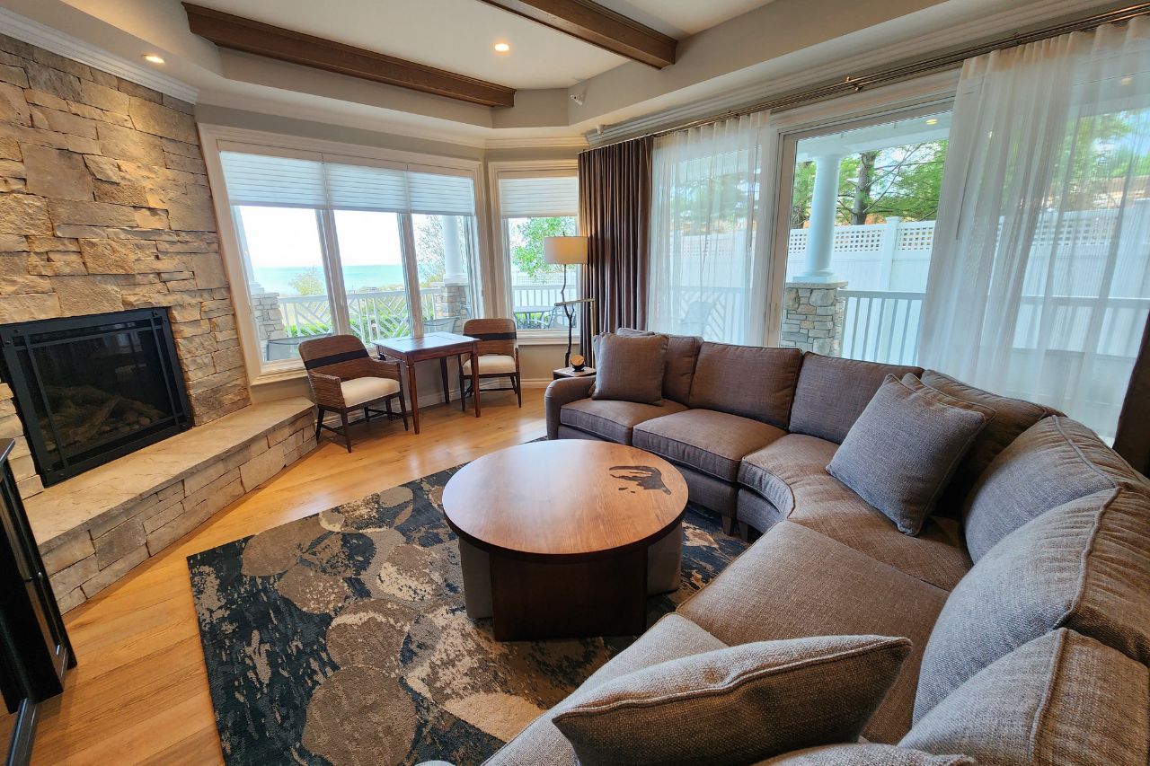 LeBear-Resort-Glen-Arbor