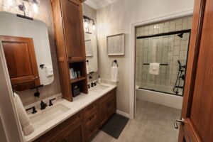 LeBear-Resort-Glen-Arbor