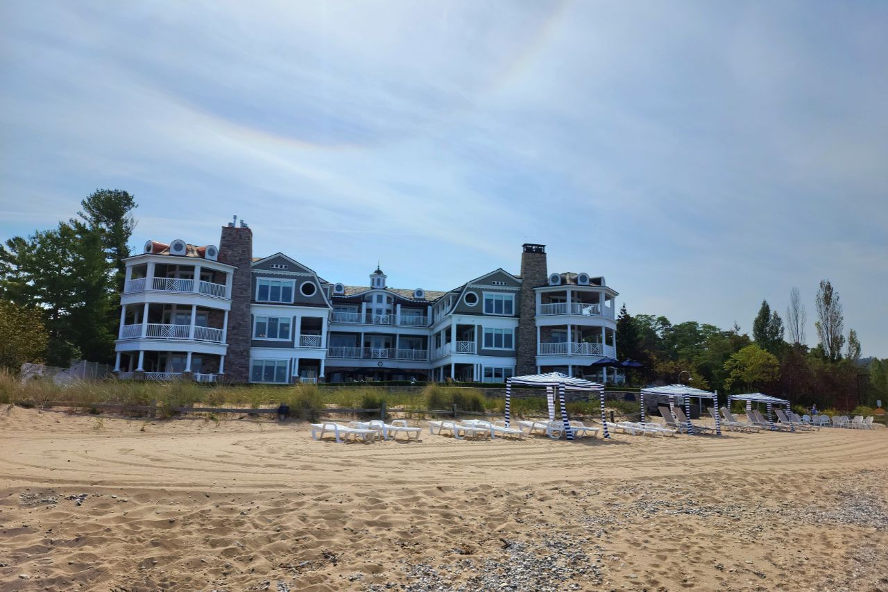 LeBear-Resort-Glen-Arbor