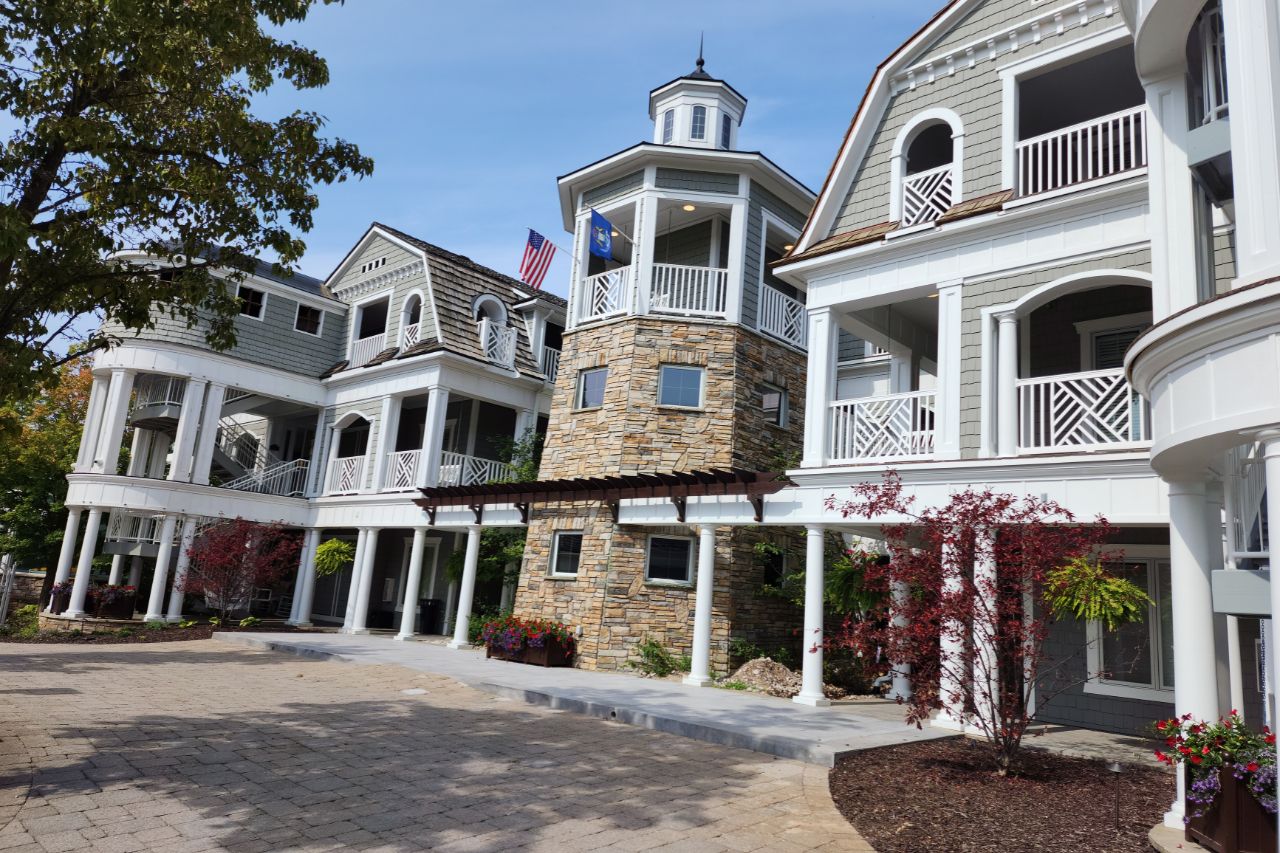 LeBear-Resort-Glen-Arbor