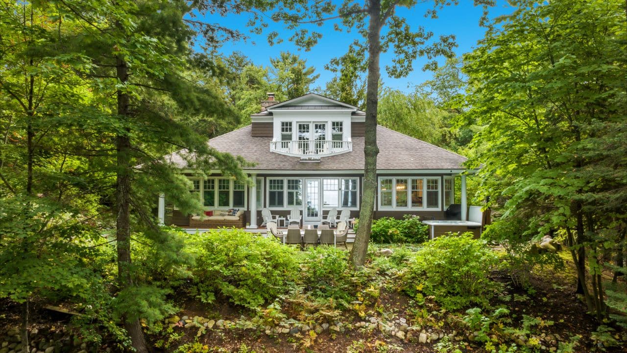 Thorne Swift Lakehouse Thumbnail Timber Ridge Exterior